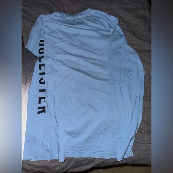 SELLING MY ENTIRE CLOSET#1: PACK OF THREE HOLLISTER LONG SLEEVE - Picture 4 of 6